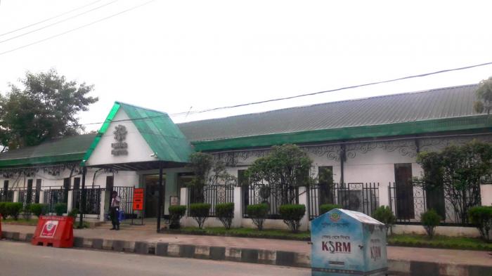 Aarong retail building photo